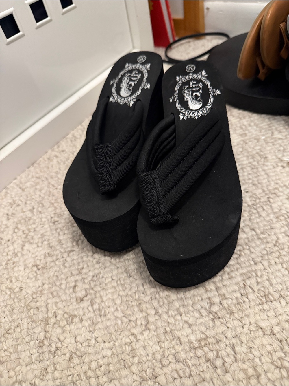 SHEIN Black Quilted Platform Flip Flop Sandals